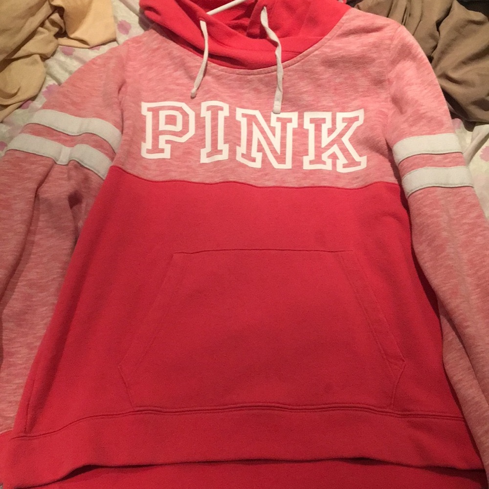vs pink sweatshirt